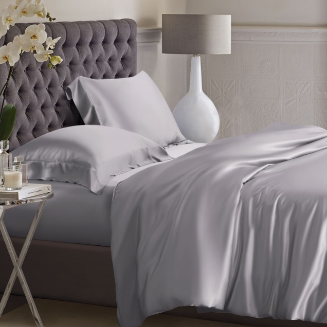 Buy Silver 22 Momme Mulberry Silk Duvet Cover Buy Silver 22 Momme Mulberry Silk Duvet Cover