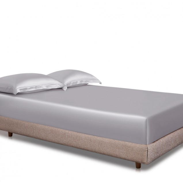 Buy Silver 22 Momme Mulberry Silk Fitted Sheet Buy Silver 22 Momme Mulberry Silk Fitted Sheet