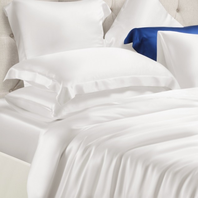Buy White 3 PCS 22 Momme Mulberry Silk Duvet Cover Set Buy White 3 PCS 22 Momme Mulberry Silk Duvet Cover Set